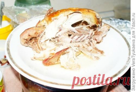 Все, что требуется: курица, фольга, духовка.
