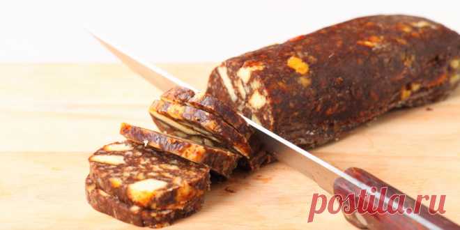 Сладкая колбаска с кукурузными палочками
