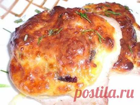 VМясо  с яблоками и черносливом