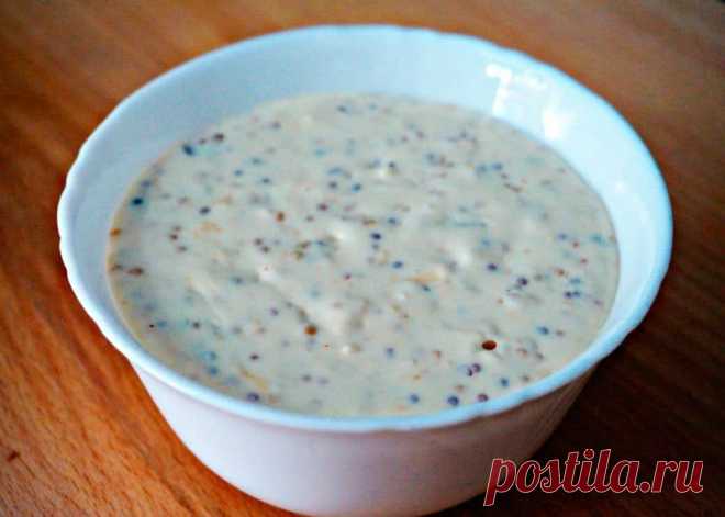 Сливочно-горчичный соус с грецкими орехами и пармезаном Основным компонентом этого соуса является горчица, по некоторым сведениям она, возможно, одна из первых приправ, которую стало использовать в пищу человечество.