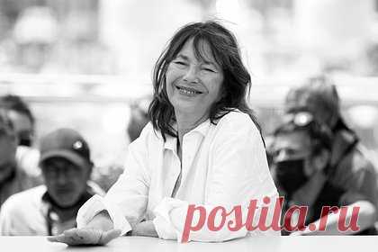 Умерла певица и актриса Джейн Биркин. В возрасте 76 лет умерла англо-французская певица и актриса Джейн Мэллори Биркин (полное имя артистки). Известно, что она скончалась в своем доме в Париже 16 июля. Причины смерти не называется. Отмечается также, что весной знаменитость отменила концерты по состоянию здоровья.