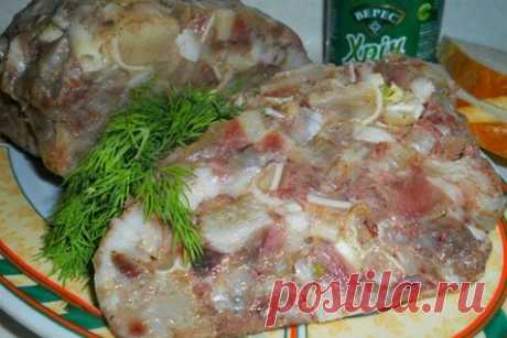 Свиной зельц делаю каждый Новый год и на все дни рождения. Шикарно смотрится на столе. Блюдо с изюминкой.