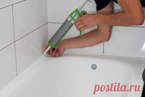 Как правильно сделать ровный шов с помощью герметика?

Силиконовый герметик – универсальное средство для герметизации разнообразных щелей и отверстий. Если из оконных рам дует, в стык между стеной и ванной затекает вода, а вам еще нужно как-то зафиксировать на стене зеркало без громоздкой рамы… берите силикон, решите все проблемы разом!