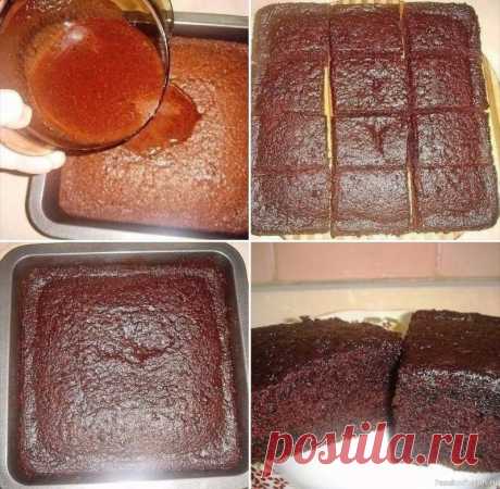 Необычное шоколадное пирожное Просто, вкусно, оригинально. Приготовьте - это вкусно!🥮🍮🌭🍩🍪Ингредиенты1 ст. молока&nbsp;1 ст. сахара&nbsp;4 ст. л. какао (с верхом)&nbsp;Все ингредиенты смешать миксером. Так как я пекла ночью и все спали, просто поболтала венчиком.&nbsp;Смесь разделить на две части. В одну половину...