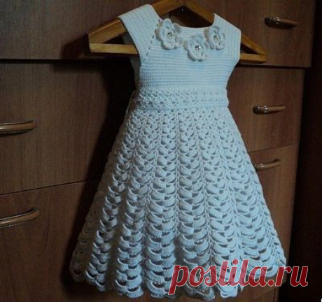 Нарядное платье крючком. https://labhousehold.com/elegant-crochet-dress.html