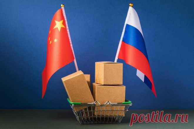 По итогам 2024 года торговый обмен между Россией и Китаем обновил исторический максимум, достигнув уровня в 244,9 миллиарда долларов, что стало свидетельством углубления экономического сотрудничества. При этом наблюдается существенное замедление динамики роста до 1,9%, что отражает реальные трудности, с которыми сталкиваются бизнес-структуры при попытках осуществлять экспортно-импортные операции с Китаем в условиях действия санкций и проблем с проведением платежей через банковскую систему.