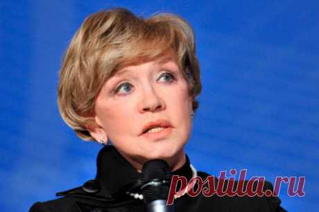 Красивая Вера Алентова: архивное фото подчеркивает неудачные перемены во внешности актрисы