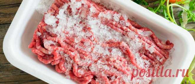Чтобы быстро разморозился даже большой кусок мяса, сделайте вот что Вот простой способ разморозки, всего за 5 минут Эта хитрость для тех, кто вернулся с работы и понял, что не вытащил утром мясо, чтобы приготовить ужин. С этим способом даже большой кусок мяса или целый ...