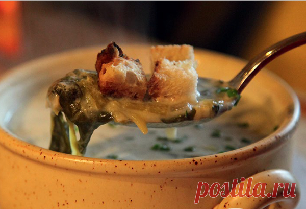 В оригинале он называется «суп де шале» (фр. soupe de chalet), что можно перевести как «суп из шале» или «домашний деревенский суп».