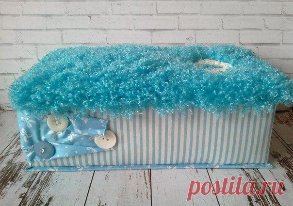 16 апреля в 12-00 МК по текстильной коробочке в технике картонаж. 

Тканевая коробка с откидной крышкой. Собираем конструкцию с нуля из картона, внутри тканевое оформление, размеры коробки 13х18, высота 6 см. Коробку можно оформить в детской тематике для хранения памятных вещей малыша (мамины сокровища) или сделать под крышкой игольницу и использовать коробку для хранения рукоделия, а для тех кто не занимается ни рукоделием, ни детками такую коробочку можно сделать как фот...