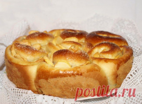 Необычный пирог с тройной начинкой и яблоками