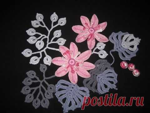 (1) Facebook