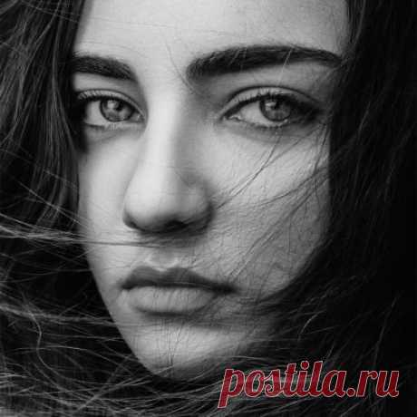 Кто-то скажет, что любить себя — это плохое чувство и его нельзя в себе культивировать, другой подумает, что это нормально — учитывать только свои желания без учета мнения других.
Только вот любовь к себе это нечто иное:
забота о себе,
забота о своем доме,
максимальное сохранение своего здоровья,
уход за собой (касается не только женщин),
непричинение ущерба себе,
осознанное отношение к своей жизни,
понимание ценности самого себя,
независимость от чужого мнения,
умение ана...