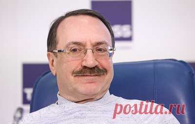 Даниил Крамер призвал чаще проводить джазовые фестивали в России. Пианист привел в пример Францию, где проходит множество подобных мероприятий
