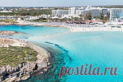 Побывавшая на европейском курорте туристка возмутилась одурманенными отдыхающими. Туристка из Великобритании побывала в отпуске на Кипре и возмутилась отвратительной едой и шумными отдыхающими. Британка с подругой отправились на отдых в Айя-Напу через туристическое агентство TUI. Женщин заселили в отель «все включено», предупредив при этом, что курорт считается «столицей вечеринок».