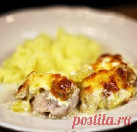 КУРИНОЕ МЯСО С АНАНАСАМИ И БАНАНАМИ