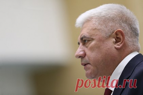 Колокольцев заявил о попытках Запада приостановить членство России в Интерполе. Министр внутренних дел России Владимир Колокольцев заявил, что ряд западных стран пытаются ограничить Москве возможность задействовать каналы Интерпола для розыска преступников или даже приостановить членство РФ в этой организации. Такое желание подчеркивает планы этих стран оказывать политическое давление.