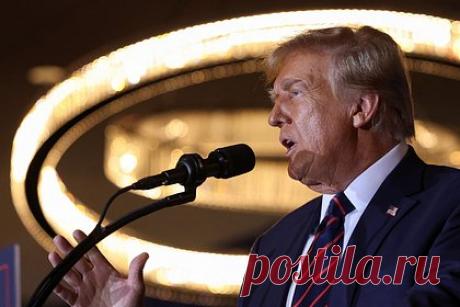 Трамп назвал «чудовищным» законопроект о выделении помощи Украине от США. Экс-президент США Дональд Трамп назвал «чудовищным» новый законопроект Сената США по вопросу границы и помощи Украине. Он также назвал проект нового закона «отличным подарком демократам и приговором республиканцам», поскольку он снимает ответственность с демократов за недобросовестную пограничную политику.