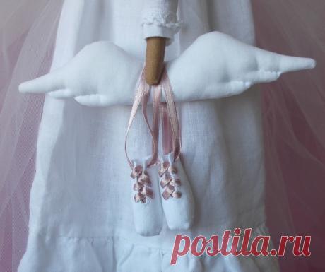 Cute sneakers for all Tilda doll lovers
Shoe sewing pattern and tutorial with step-by-step instructions and photos
PDF Shoes Pattern and tutorial for Tilda doll which is 25 inches (65 cm) tall , and Odiva Tilda doll 68 cm-27 &quot;
Enjoy your new creation
If you want my Tilda -Odiva, you can take a look at this link:

https://www.etsy.com/listing/916834756/pdf-shoes-sewing-pattern-and-tutorial?ref=shop_home_active_18