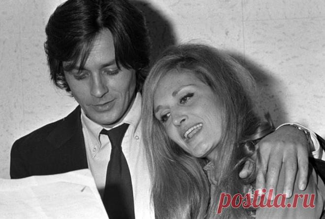 Далида и Ален Делон «Paroles, paroles» 
Далида французская певица, настоящее имя Иоланда Джильотти. Прежде чем стать парижской Мадонной, ей пришлось протий долгий тернистый путь. Она родилась в Каире в семье итальянских мигрантов. В десять…