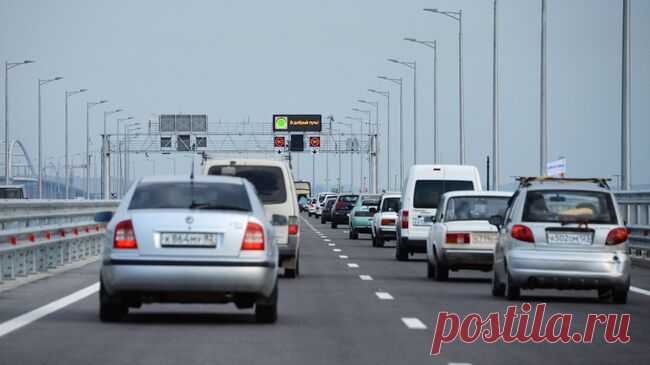 На Крымском мосту вновь перекрыли движение