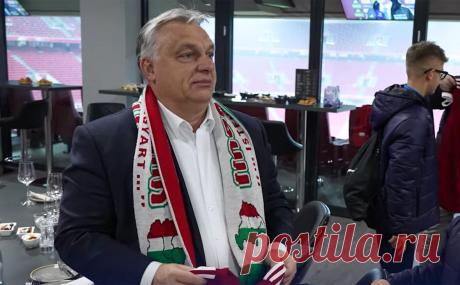 МИД Румынии выразил послу Венгрии «неодобрение» из-за шарфа Орбана. МИД Румынии выразил послу Венгрии в Бухаресте «решительное неодобрение» из-за шарфа премьер-министр Виктора Орбана, на котором была изображена карта «Великой Венгрии», говорится в заявлении внешнеполитического ведомства.