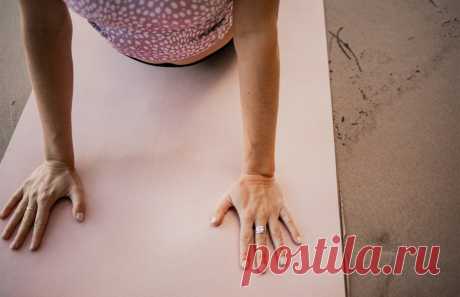 5 полезных для женщин йога-асан на каждый день (видео!) :: Здоровье :: РБК Pink