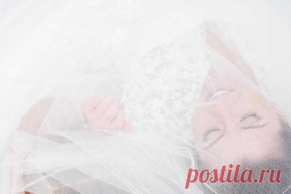 В тренде: аксессуары для причёски невесты - WeddyWood