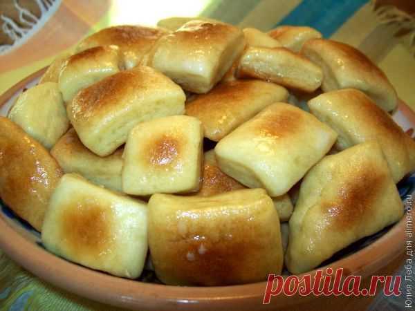 Пампушки на кефире с чесночным саламуром / Рецепты с фото