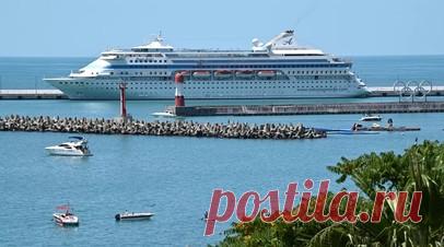 Сочинский морской порт работает в штатном режиме, суда выходят в море. Сочинский морской торговый порт работает в штатном режиме, суда выходят в море, сообщил генеральный директор порта Юрий Владимиров. Читать далее