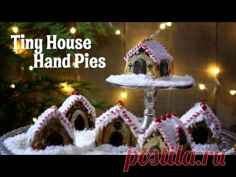 Gingerbread Tiny House Hand Pies