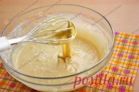 Торт «Milchmädchen» («Молочная девочка»)
Для тех, кто не пробовал еще этот тортик - ну какой же он вкусный! Просто не передать словами! К тому же очень прост и быстр в приготовлении!
Рецепт торта «Milchmädchen» пришел к нам из Германии. Коржи готовятся на основе сгущенного молока, которое в Германии называлось «Milch Mädchen», т.е. молочная девочка.
Понадобится:
Тесто: 
сгущенка - 1 б ( 400 г)
яйца - 2 шт
мука - 1 ст. (160 г)
разрыхлитель - 1 п. (1 ст.л.)
Крем:
сливки 35% - 400 мл
сахарная