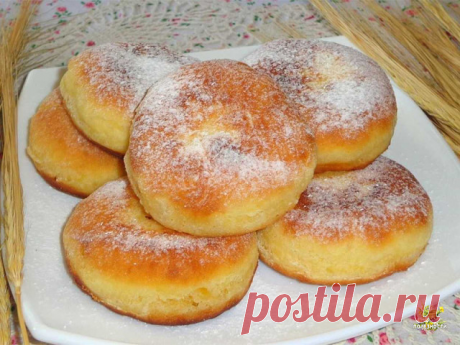 Пышки на сметане. Готовятся пышки очень быстро! 

Сладенькие, пухленькие бездрожжевые пышечки, прямо как в детстве! Порадуйте и вы своих детишек этой замечательной выпечкой.


Ингредиенты: 
Мука пшеничная — 2-2,5 Стакана (сколько возьмет тесто) 
Сметана — 3 Ст. ложки 
Сахар — 3-4 Ст. ложек 
Яйцо куриное — 2 Штуки 
Разрыхлитель — 1 Чайная ложка 
Соль — Щепотка 
Масло растительное — 50 Миллилитров 
Количество порций: 12-15 


Яйца взбейте миксером или венчиком с сахаром и со...
