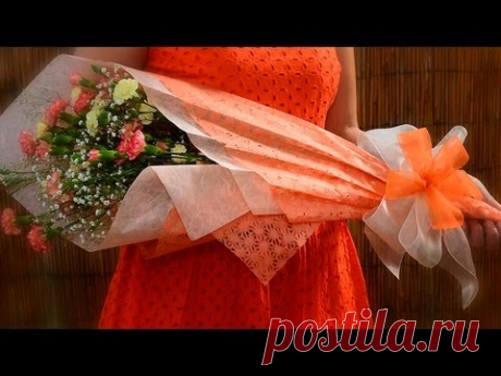 Подарочная упаковка с цветочным букетом