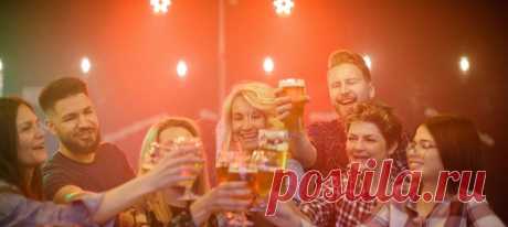 Сегодня мы традиционно отмечаем Старый Новый год. Объяснить суть этого праздника иностранцу и даже перевести его название — дело нелегкое. Это что-то очень наше, финальная точка в новогодних гуляниях. Впрочем, в других странах — свои традиции, и наши встречи с ними тоже могут оставить странное впечатление. #самоанализ #путешествия #новыйгод #братислава