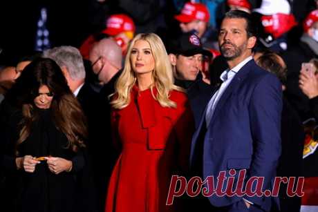 Прокуратура Нью-Йорка допросит детей Трампа. Генпрокурор Нью-Йорка Летиция Джеймс вызвала детей экс-президента США Дональда Трампа Иванку и Дональда Трампа-младшего для дачи показаний в рамках расследования, касающегося возможного мошенничества в принадлежащей ему компании Trump Organization, пишет The New York Times.