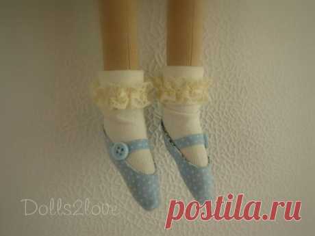 Tilda doll Harper wearing a blue liberty fabric от Dolls2love