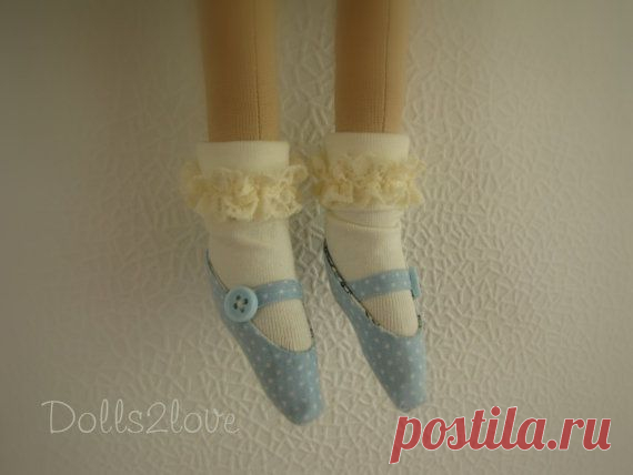 Tilda doll Harper wearing a blue liberty fabric от Dolls2love