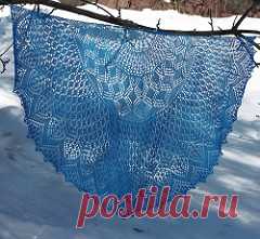 Ravelry: Vernal Equinox Shawl Surprise pattern by Lankakomero