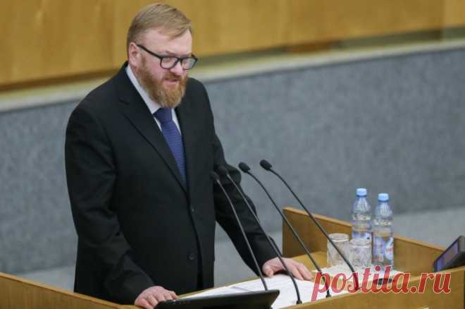 Милонов призвал не пускать Ингеборгу Дапкунайте в Россию. Депутат назвал актрису «конюънктурщицей» после ее слов о сносе памятника Пушкину в Риге.