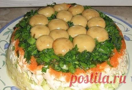 -Коллекция НОВОГОДНИХ  Вкуснейших и Красивейших САЛАТОВ
Дорогие мои читатели.ЗА  Этими  РЕЦЕПТАМИ  ИДЁТ  Настоящая  ОХОТА
Семейное блюдо НЕ имеющее СОПЕРНИКОВ...Приготовить эти ВКУСНЫЕ и НЕОБЫЧНЫЕ салаты.И это не займет у Вас много времени. Удивите своих родных, подав им вместо привычных отбивных или котлет такую вот ВКУСНЯТИНУ \"в ажуре\". Они непременно придут в восторг. Эти блюда не требует ДАЖЕ гарнира, так как является полноценным блюдом. Можно только добавить немного...