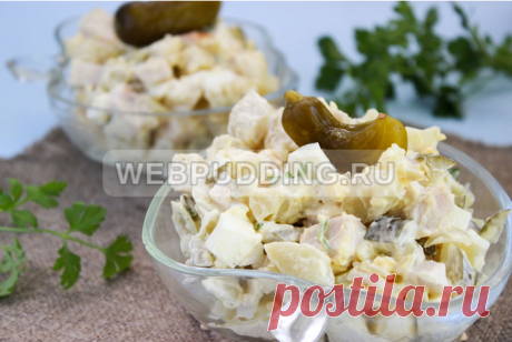 Салат с копченой курицей и огурцами