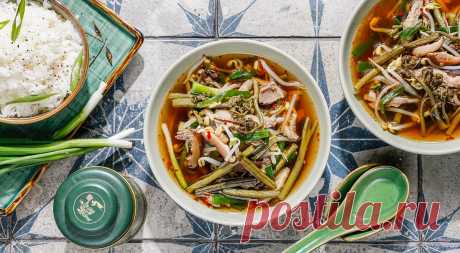 Юккедян – корейский острый суп, пошаговый рецепт с фото на 398 ккал Юккедян – корейский острый суп. Вкусный рецепт приготовления с пошаговым описанием, фото и отзывами. Удобный поиск рецептов и кулинарное вдохновение на Gastronom.ru