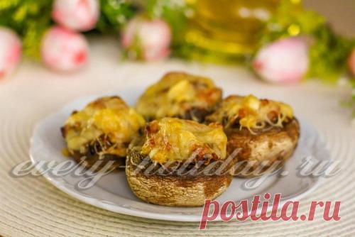 Фаршированные шампиньоны в духовке