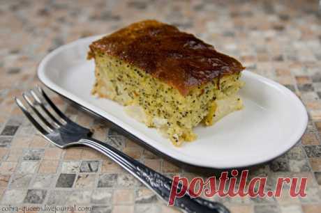 Творожная запеканка с грушей и маком