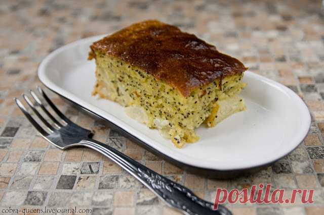 Творожная запеканка с грушей и маком