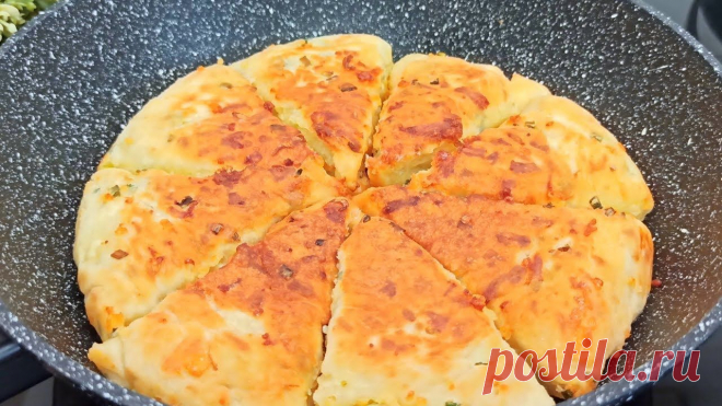 Сырные треугольники на сковороде | Вкусная история Пульс Mail.ru Рецепт: Йогурт натуральный без добавок - 150 гр. Разрыхлитель - 1 ч.л. Соль - 1\2 ч.л. Яйцо - 1 шт. Зеленый лук - небольшой пучок Сыр полутвердый - 50 гр. Мука - 200гр. +- Растительное масло для жарки