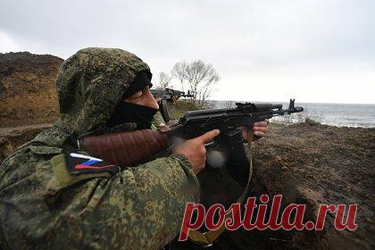 Минобороны сообщило о продвижении российских войск на одном из направлений. На купянском направлении российские войска продвинулись более чем на километр в глубину и до двух километров по фронту, сообщило Минобороны России. В ходе развития наступления войска взяли под контроль железнодорожной станции Молчаново в Харьковской области, добавили в Минобороны.