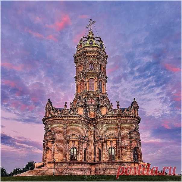 Храм Знамения Богородицы в Дубровицах

Фото: dmitryabaza