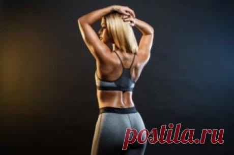 Упражнение «ВОСЬМЁРКА» поставит смещенные позвонки на место СТОЯ Большое влияние на осанку оказывает способ обычного стояния. Большинство людей (особенно подростки и молодые) всегда стоят на одной ноге, при этом вторая нога – чуть согнута в коленном суставе и фактически освобождена от нагрузки. Через 2–4 минуты стоящий «меняет ноги» – перенося тяжесть тела с одной на другую. Обычно человек привыкает более длительный срок […]